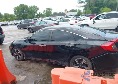 2016 Honda Civic Touring из США, поврежденный, VIN 2HGFC1F92GH640067